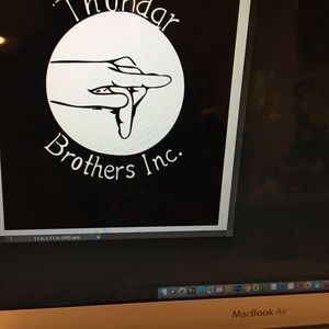 Meet your Posher, Dennis